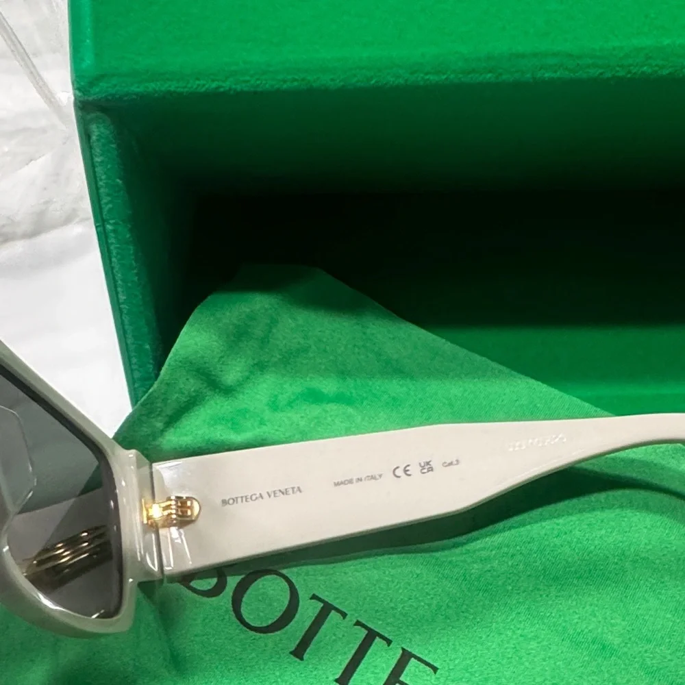 Bottega Veneta Cream and Black Sunglasses